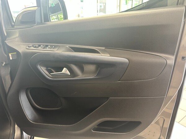 Used Peugeot Rifter 2020 for sale - 74576989: Photo 24