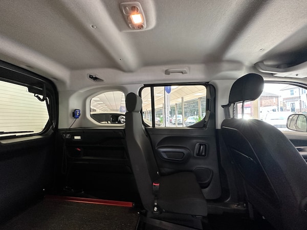 Used Peugeot Rifter 2020 for sale - 74576989: Photo 30