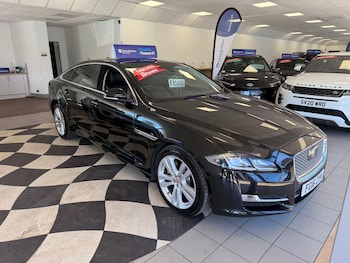 Used Jaguar XJ 2016 for sale - 78442367: Photo