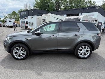Used Land Rover Discovery Sport 2018 for sale - 79342602: Photo