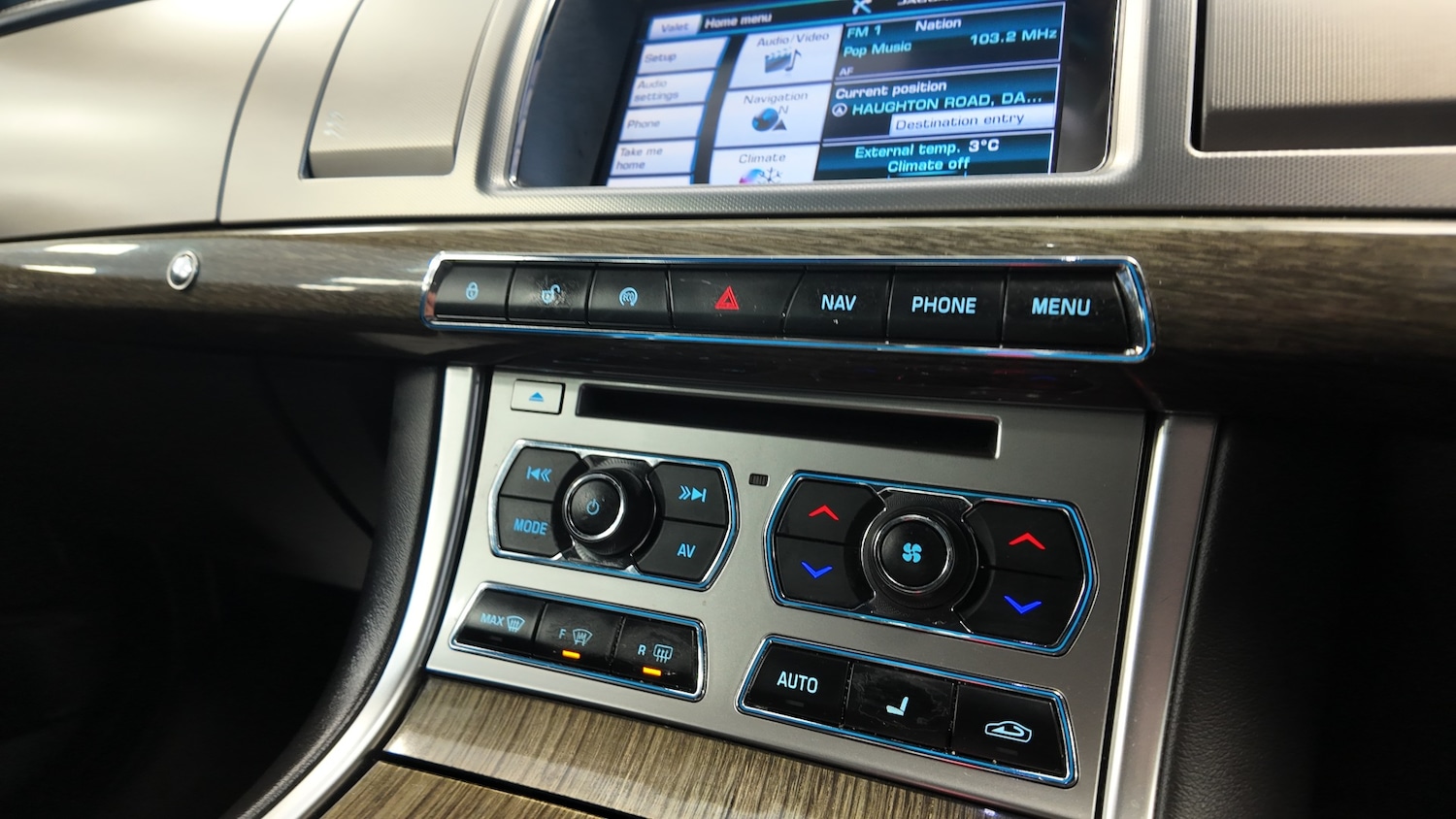 Used Jaguar XF 2014 for sale - 76791584: Photo 17