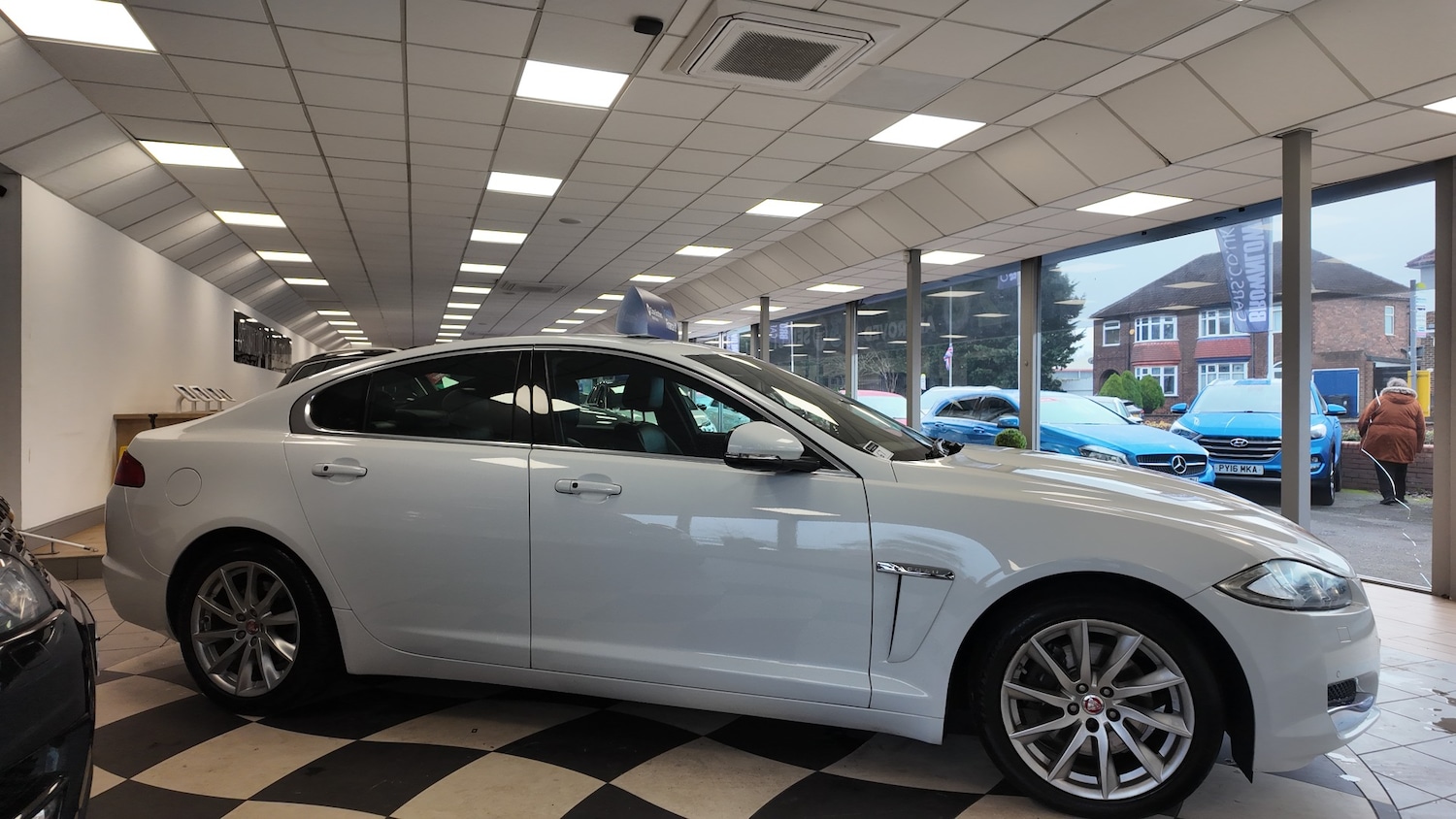 Used Jaguar XF 2014 for sale - 76791584: Photo 6