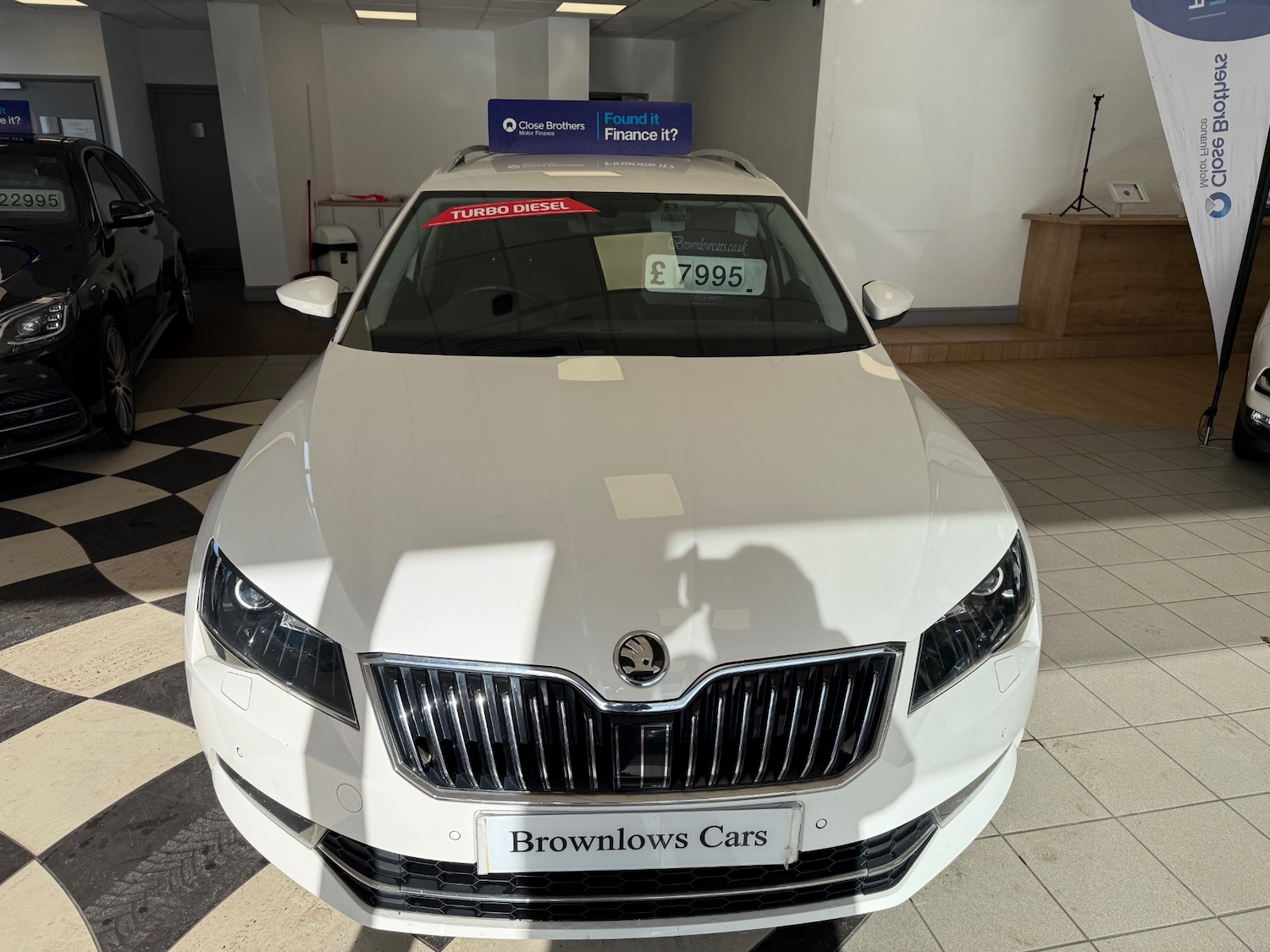 Used Skoda Superb 2015 for sale - 77639835: Photo 2