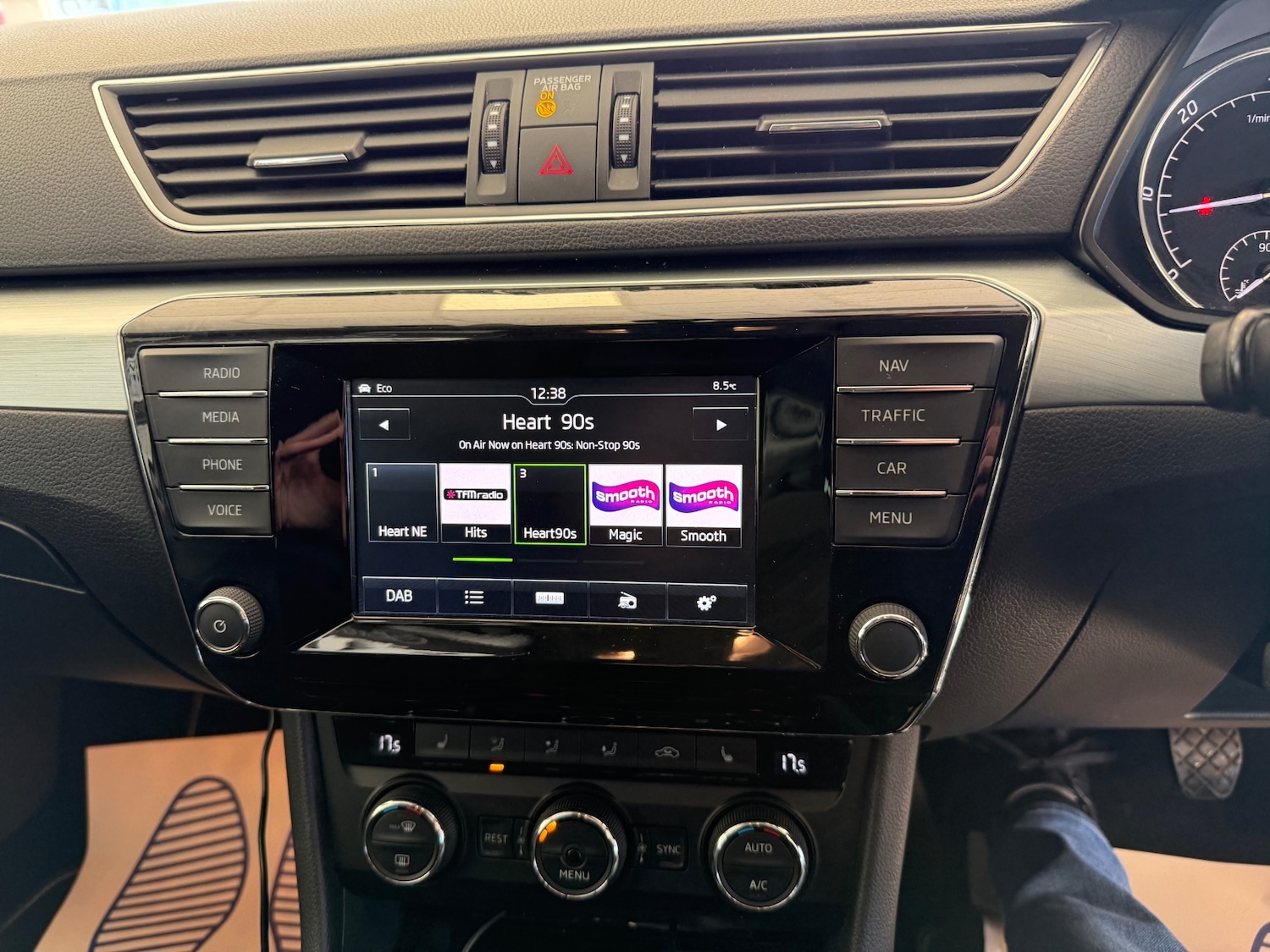 Used Skoda Superb 2015 for sale - 77639835: Photo 26