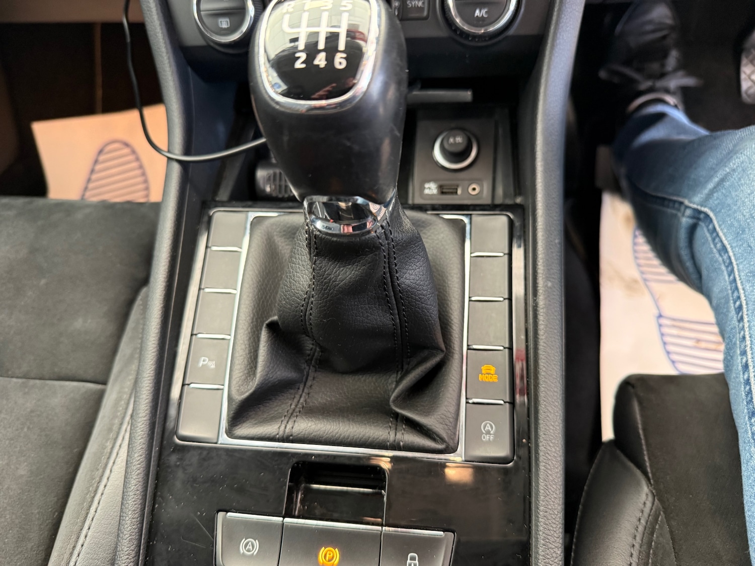 Used Skoda Superb 2015 for sale - 77639835: Photo 28