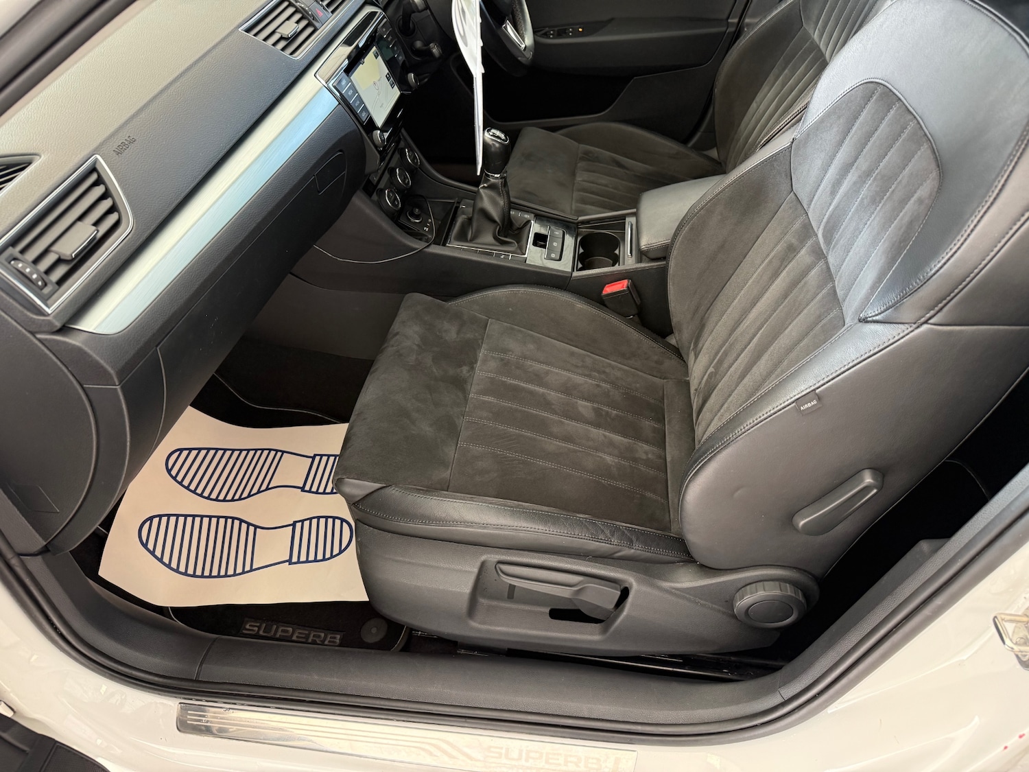 Used Skoda Superb 2015 for sale - 77639835: Photo 44