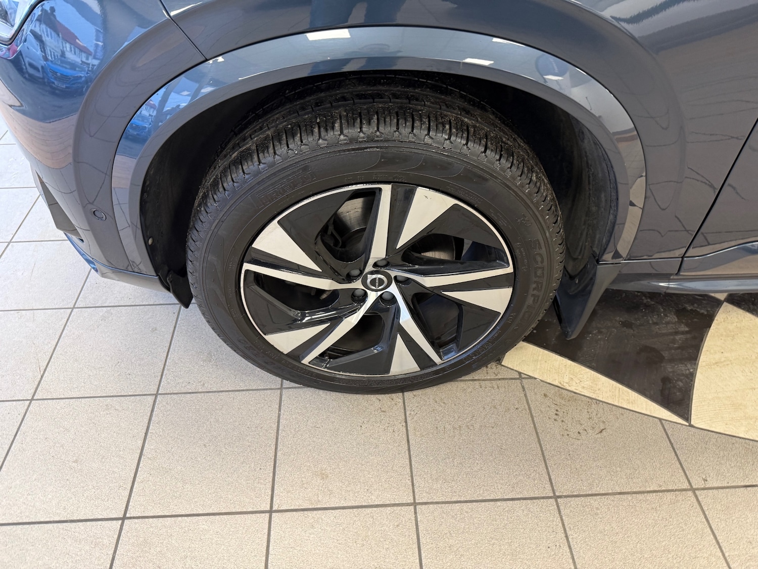 Used Volvo XC90 2023 for sale - 77640383: Photo 12