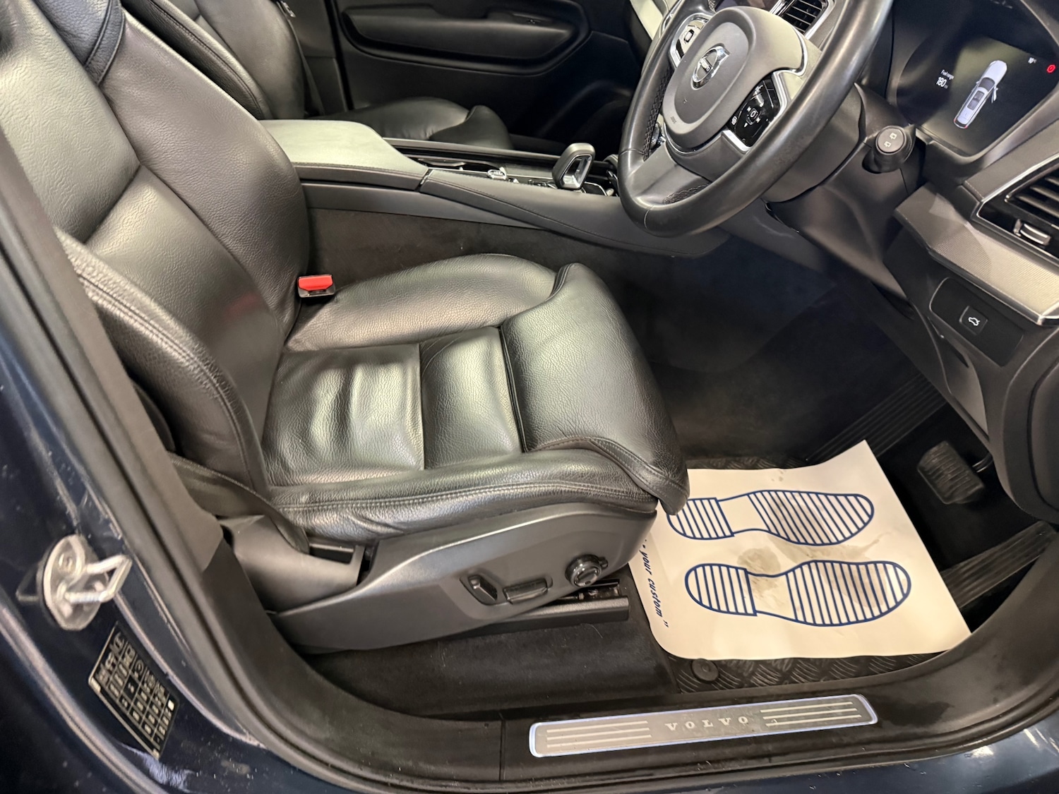 Used Volvo XC90 2023 for sale - 77640383: Photo 21