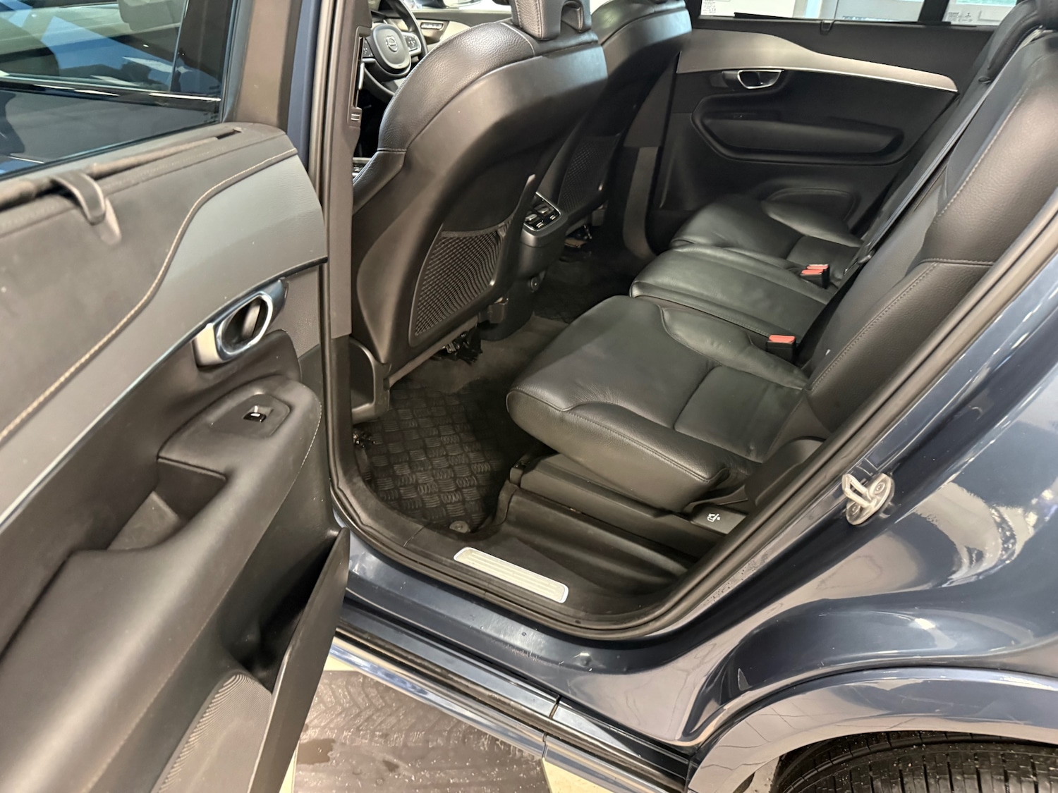 Used Volvo XC90 2023 for sale - 77640383: Photo 37