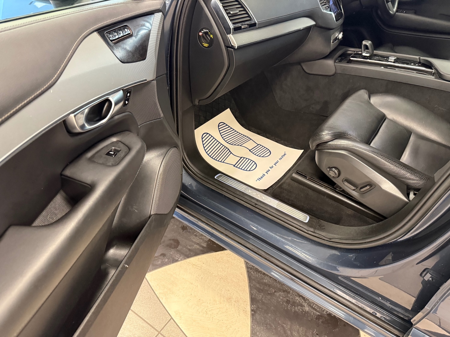 Used Volvo XC90 2023 for sale - 77640383: Photo 41