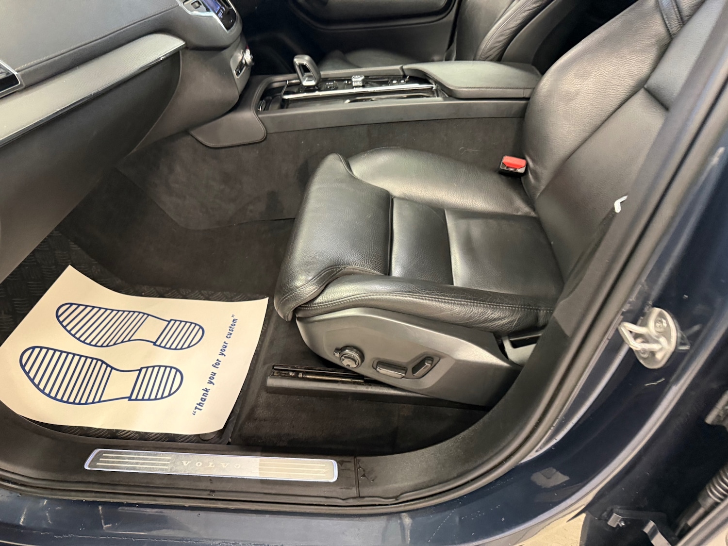 Used Volvo XC90 2023 for sale - 77640383: Photo 42