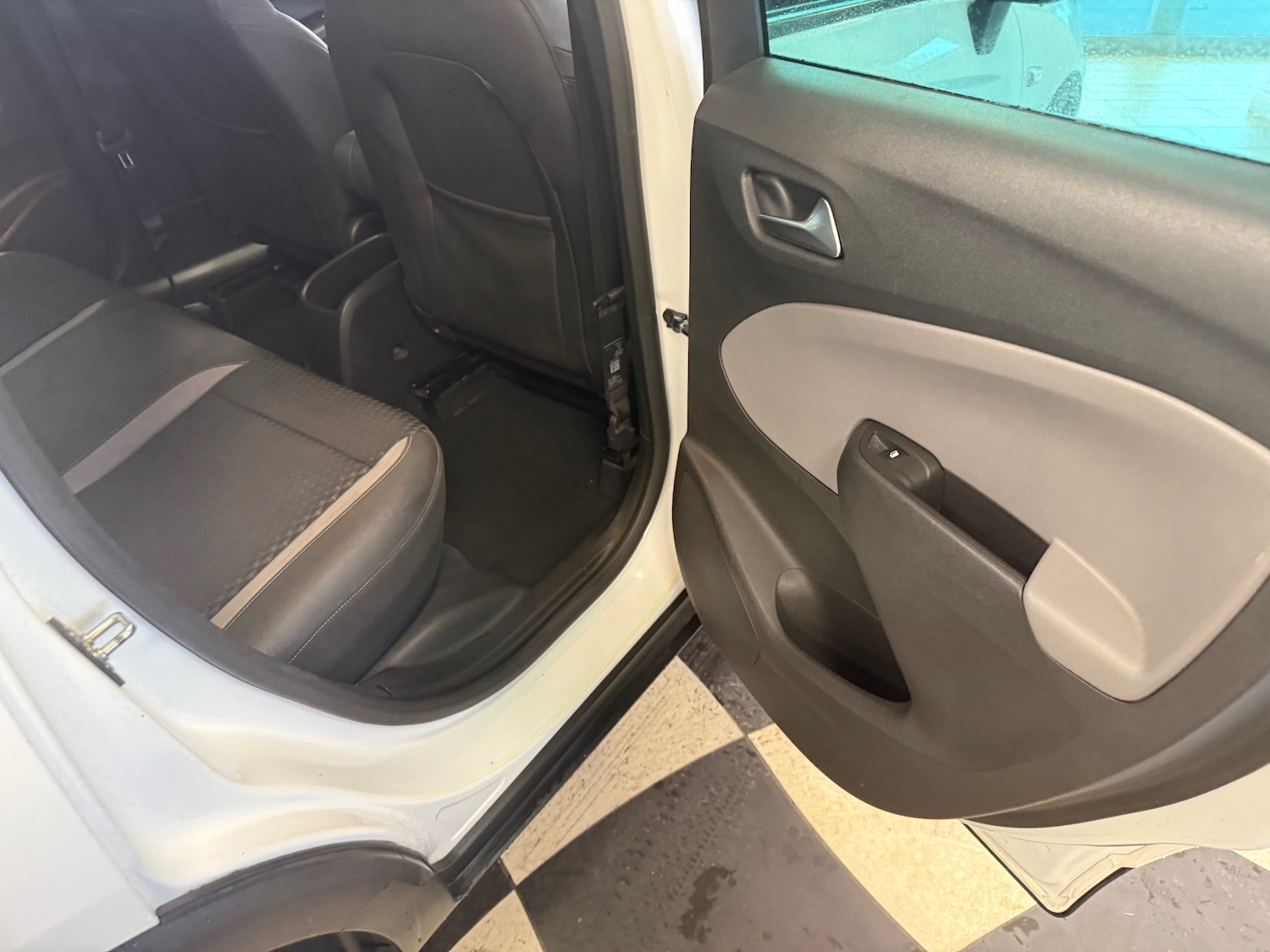 Used Vauxhall Crossland X 2018 for sale - 77069082: Photo 30