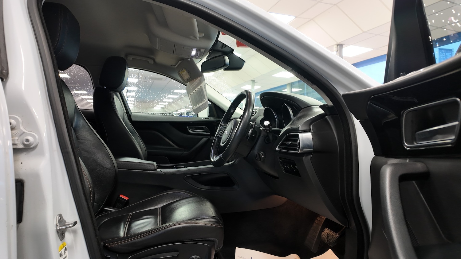 Used Jaguar F-Pace 2017 for sale - 77272554: Photo 12