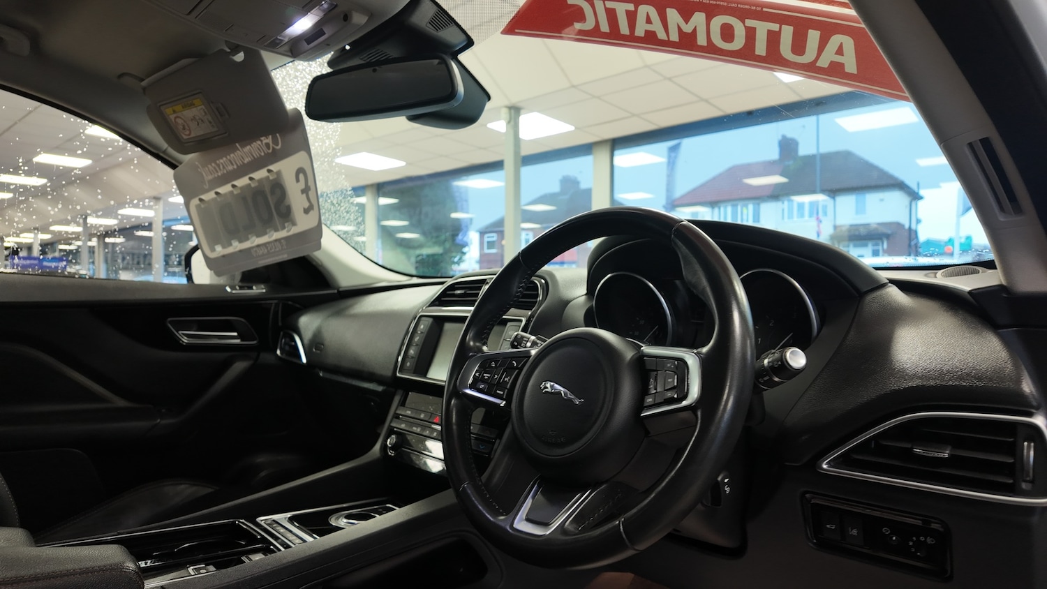 Used Jaguar F-Pace 2017 for sale - 77272554: Photo 15