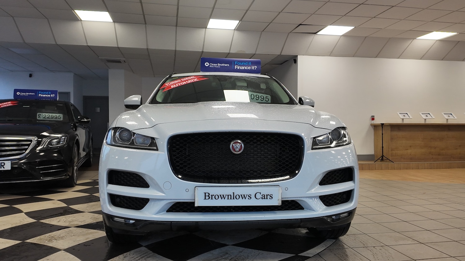 Used Jaguar F-Pace 2017 for sale - 77272554: Photo 3