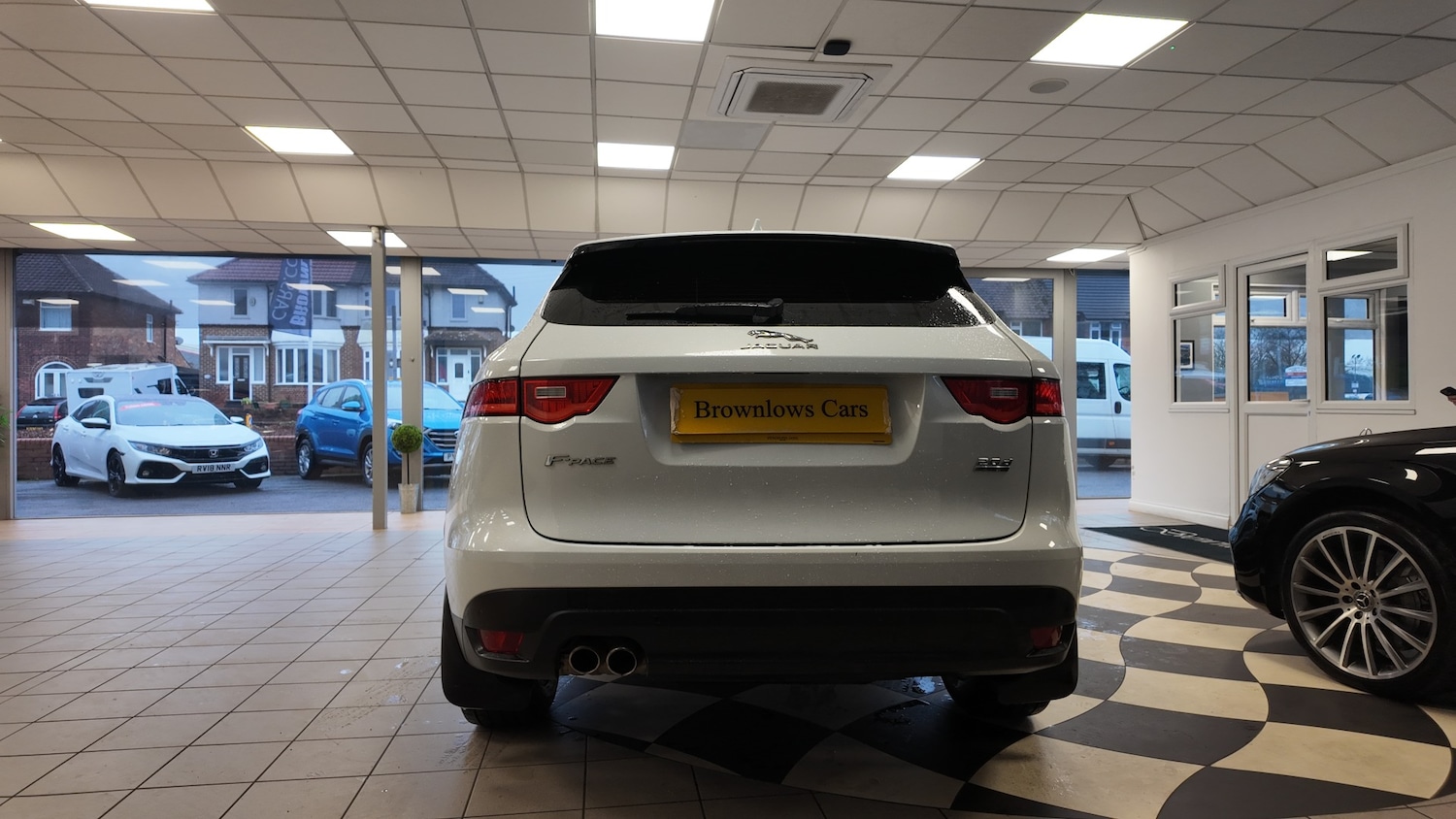 Used Jaguar F-Pace 2017 for sale - 77272554: Photo 6