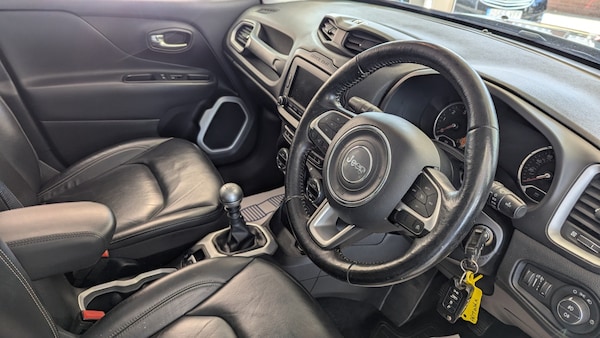 Used Jeep Renegade 2017 for sale - 75638107: Photo 14