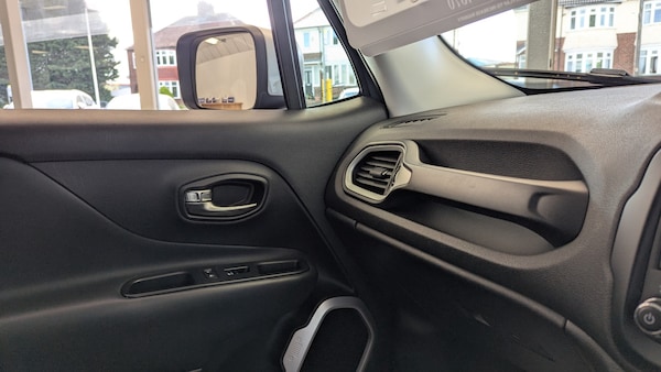 Used Jeep Renegade 2017 for sale - 75638107: Photo 17