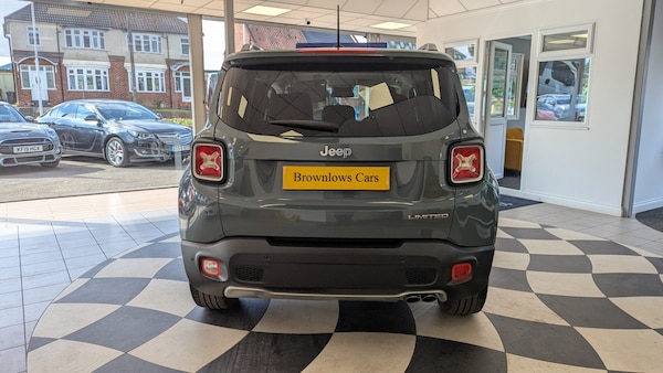 Used Jeep Renegade 2017 for sale - 75638107: Photo 5