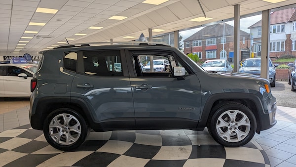 Used Jeep Renegade 2017 for sale - 75638107: Photo 6