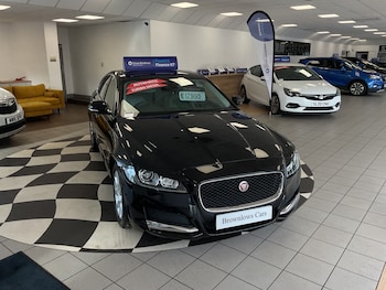Used Jaguar XF 2015 for sale - 76008399: Photo