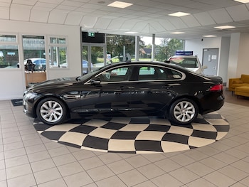 Used Jaguar XF 2015 for sale - 76008399: Photo