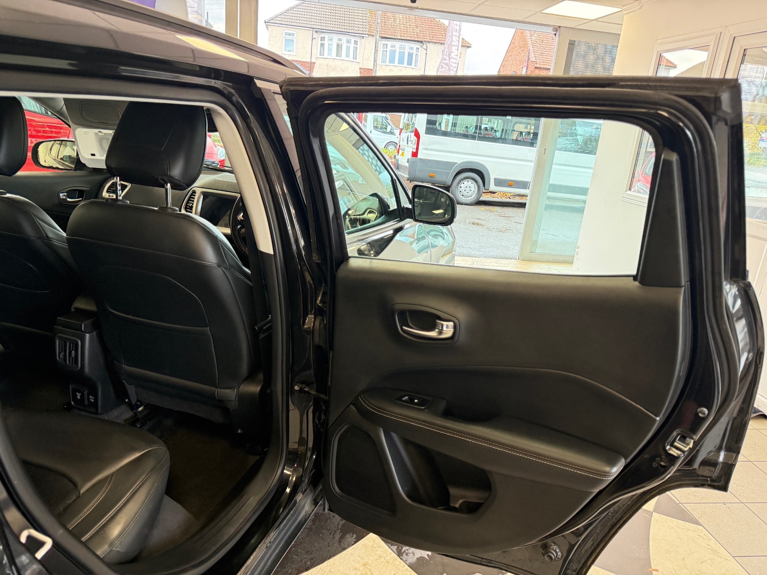 Used Jeep Compass 2018 for sale - 76436189: Photo 28