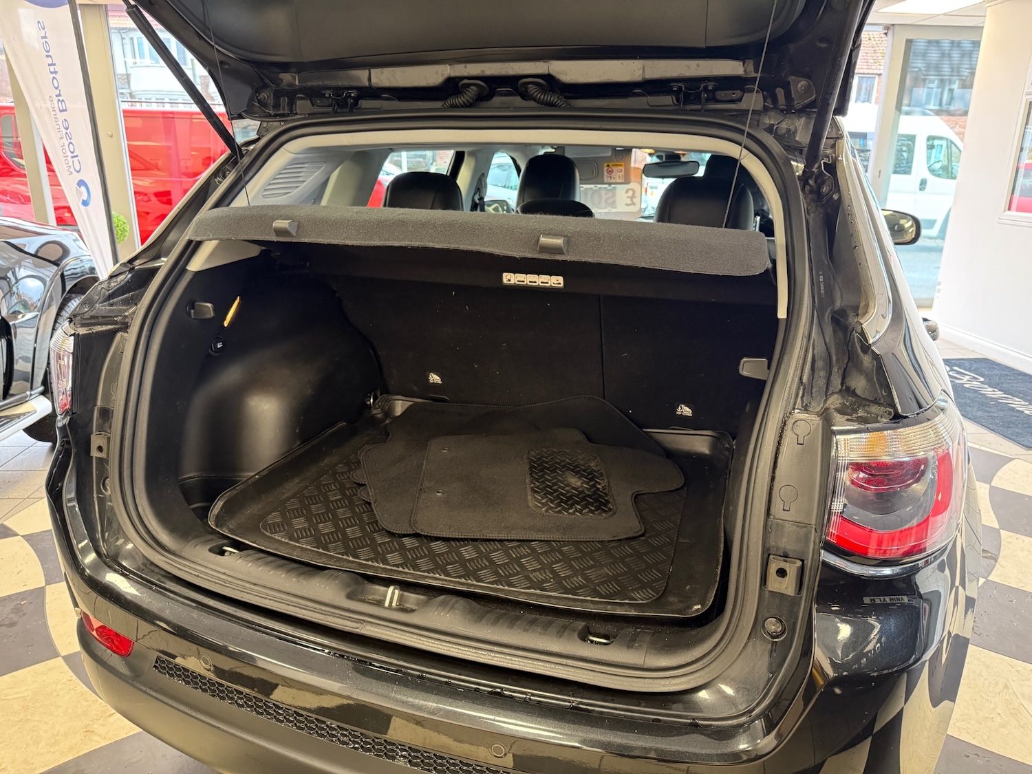 Used Jeep Compass 2018 for sale - 76436189: Photo 32