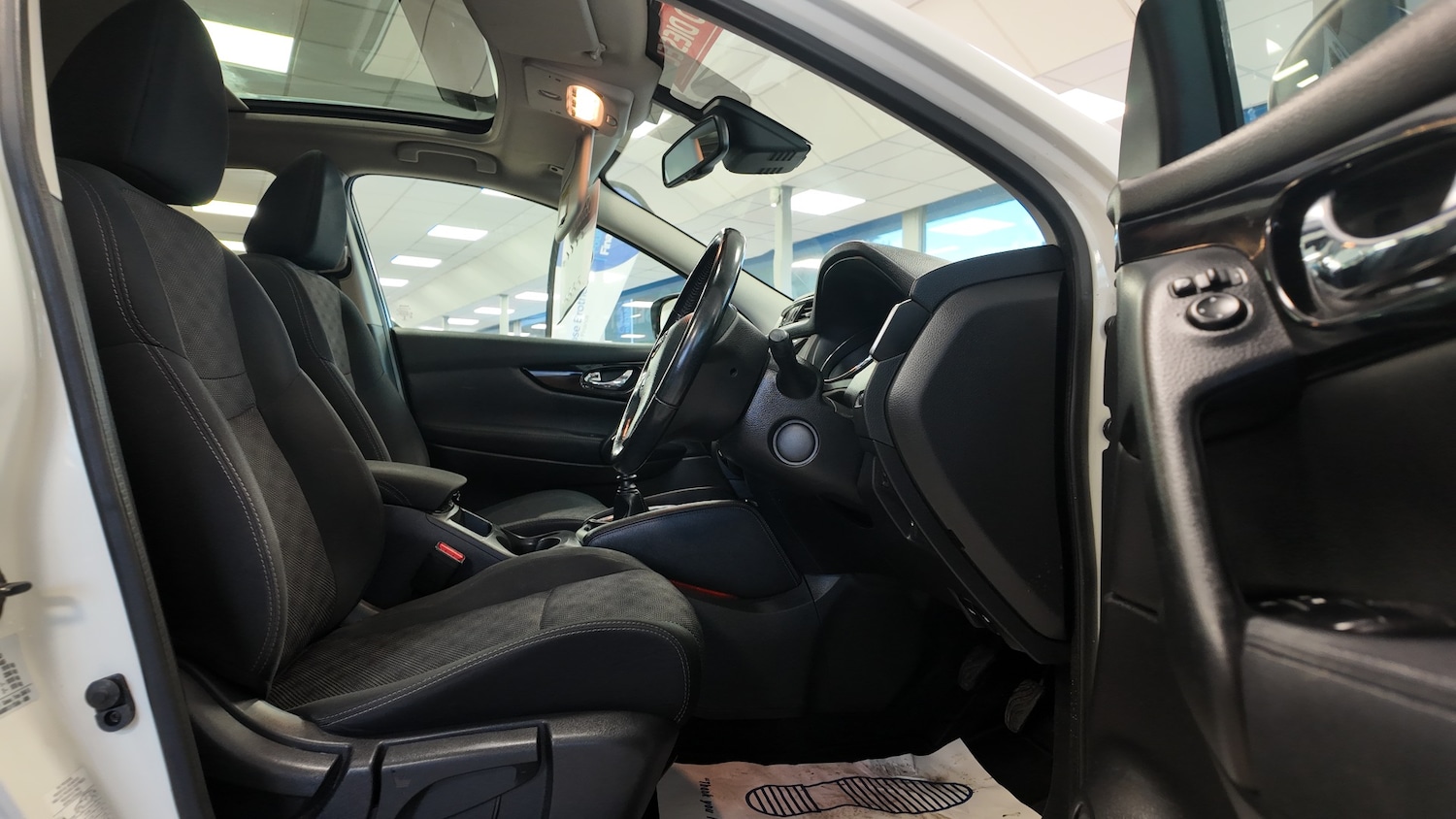 Used Nissan Qashqai 2015 for sale - 76920145: Photo 11