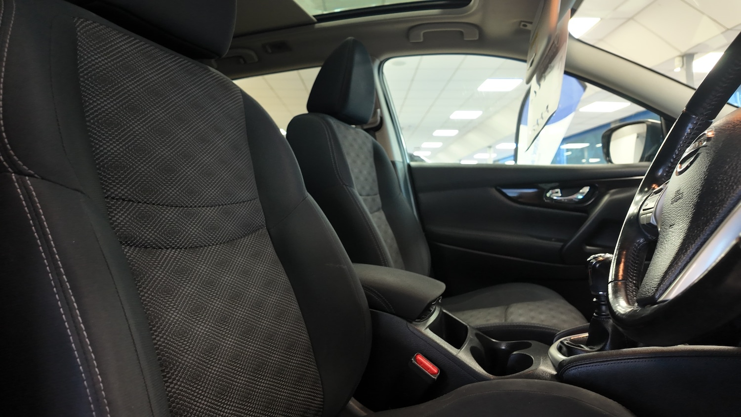 Used Nissan Qashqai 2015 for sale - 76920145: Photo 12