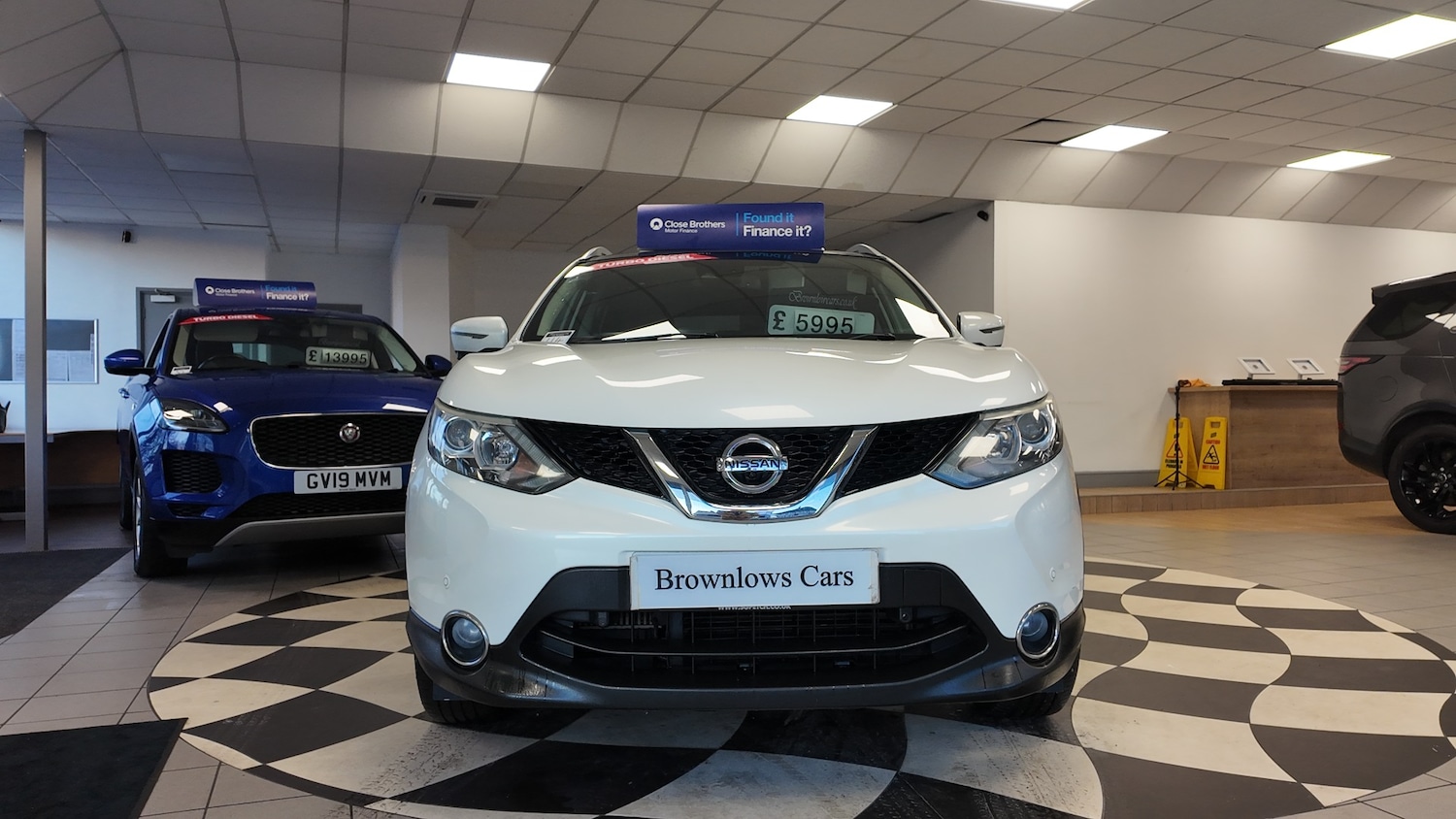 Used Nissan Qashqai 2015 for sale - 76920145: Photo 2