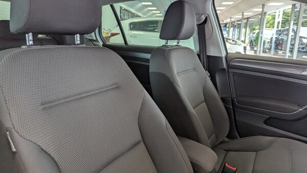 Used Volkswagen Golf 2019 for sale - 74818827: Photo 11
