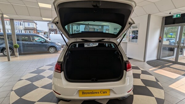 Used Volkswagen Golf 2019 for sale - 74818827: Photo 44