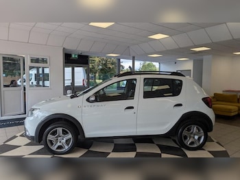 Used Dacia Sandero Stepway 2017 for sale - 79342529: Photo