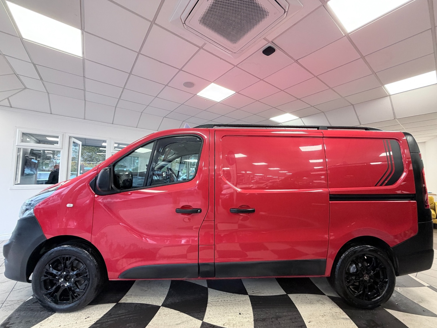 Used Vauxhall Vivaro 2019 for sale - 76422281: Photo 4
