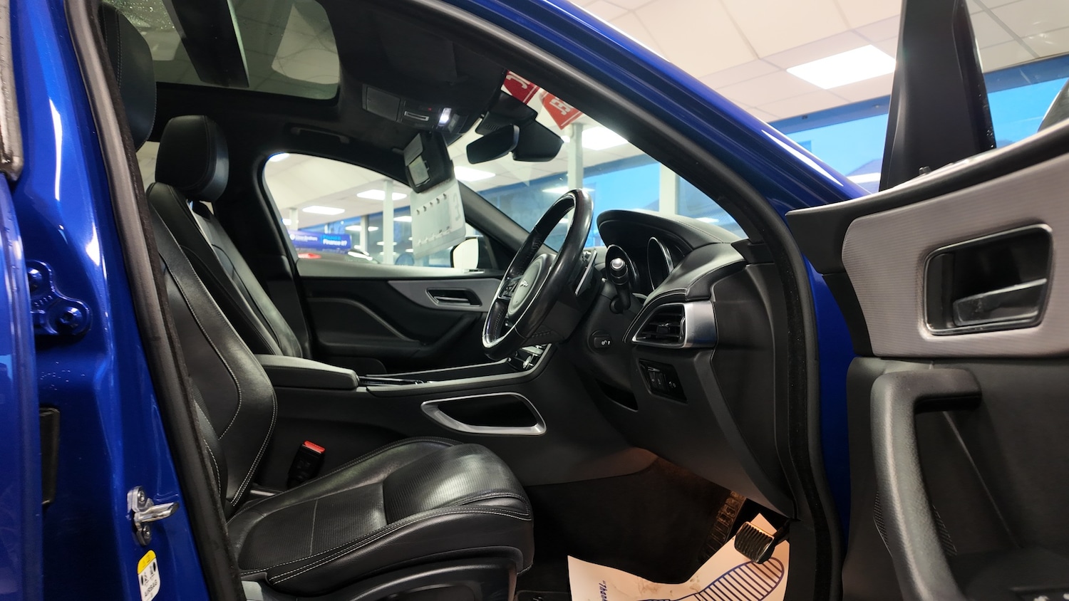 Used Jaguar F-Pace 2018 for sale - 77532342: Photo 12