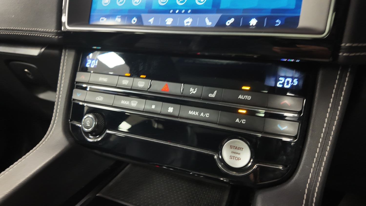 Used Jaguar F-Pace 2018 for sale - 77532342: Photo 19