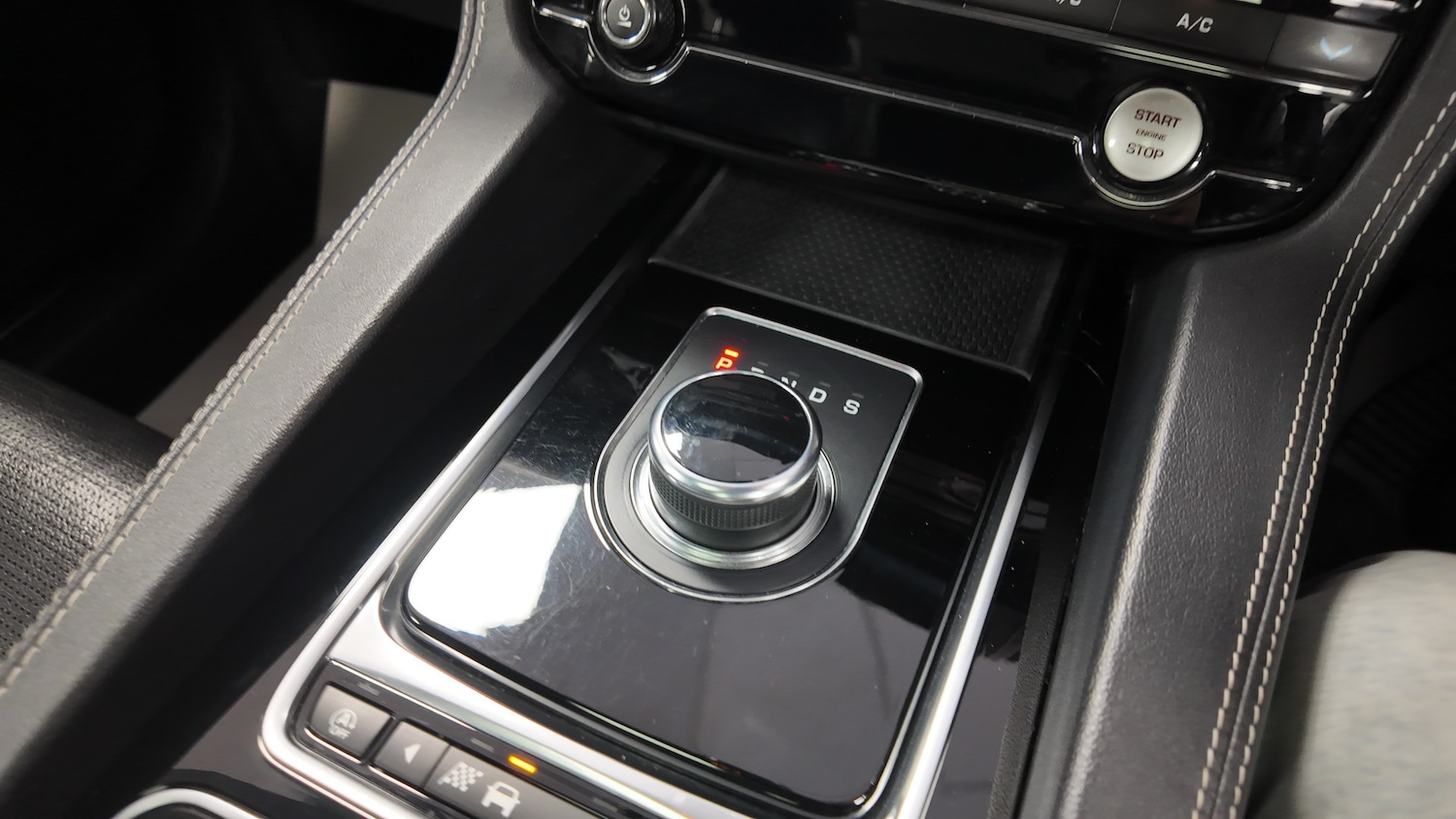 Used Jaguar F-Pace 2018 for sale - 77532342: Photo 20