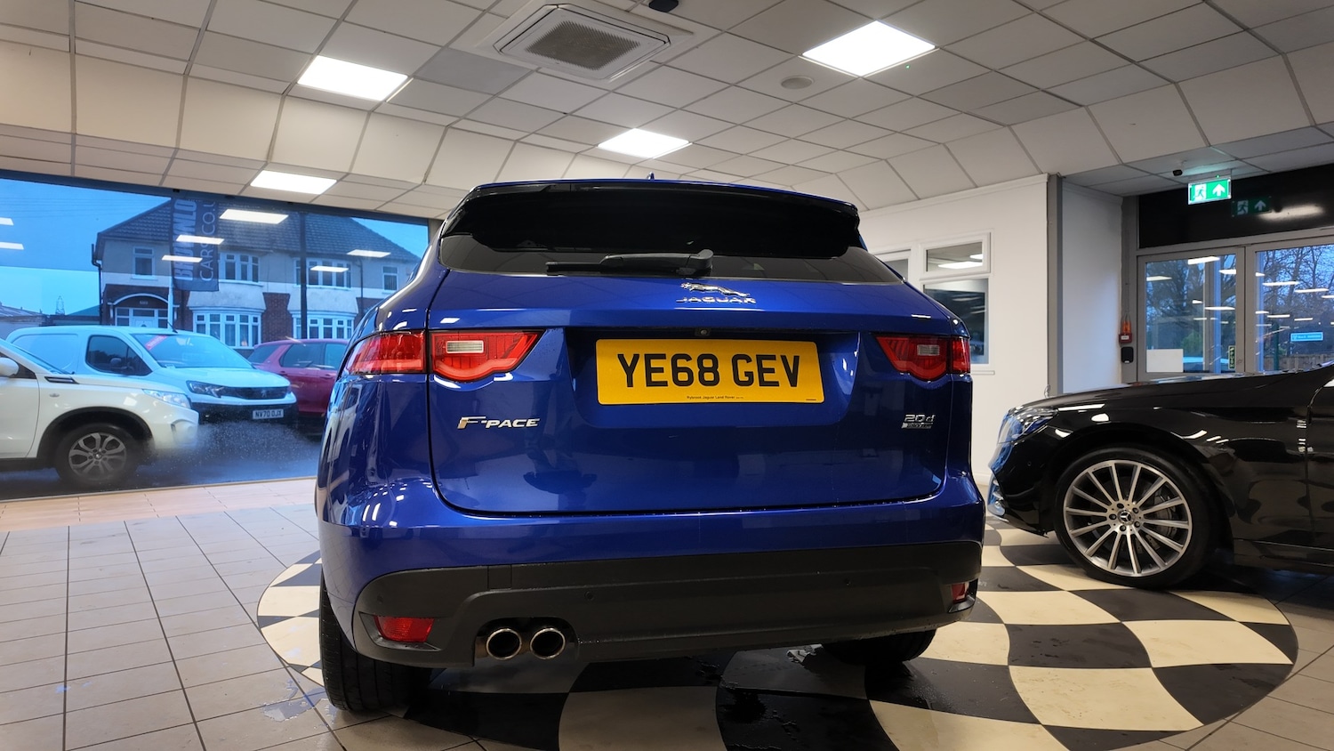 Used Jaguar F-Pace 2018 for sale - 77532342: Photo 5