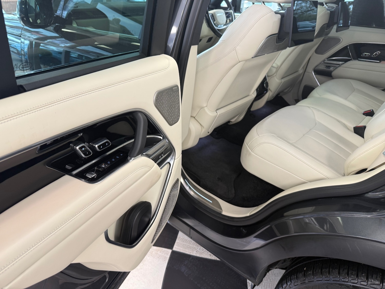 Used Land Rover Range Rover 2023 for sale - 78091012: Photo 36