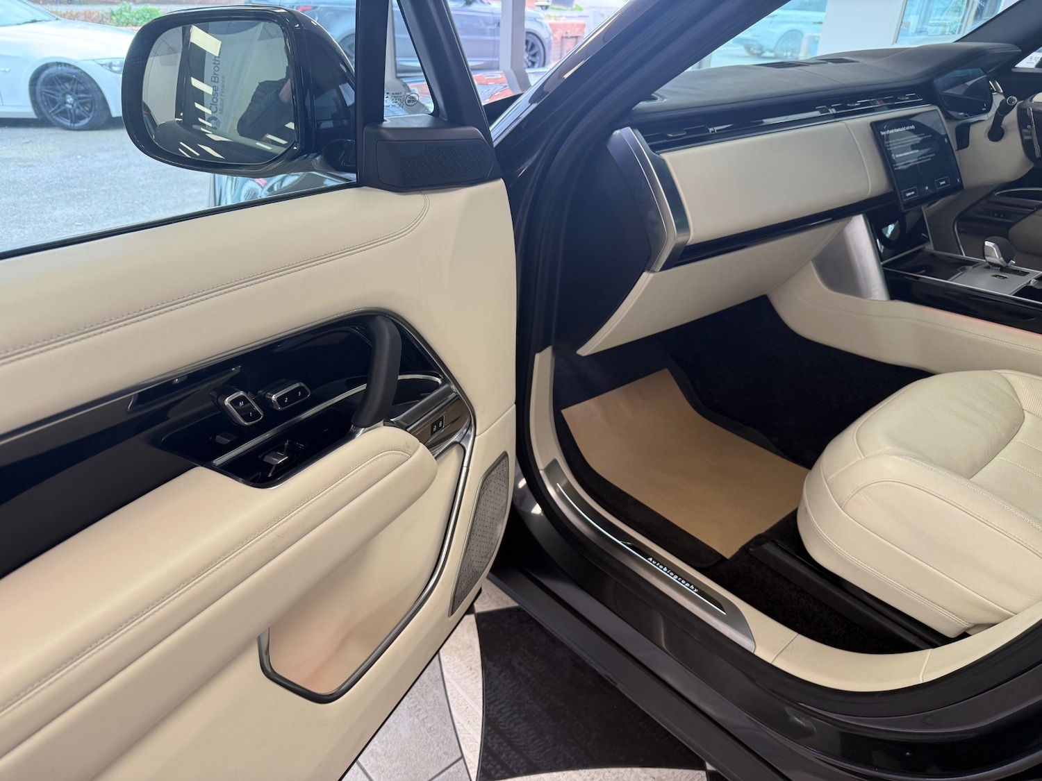 Used Land Rover Range Rover 2023 for sale - 78091012: Photo 39