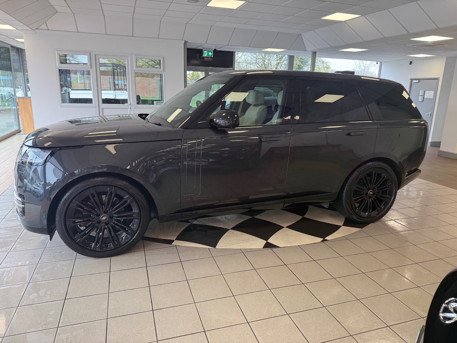 Used Land Rover Range Rover 2023 for sale - 78091012: Photo 4