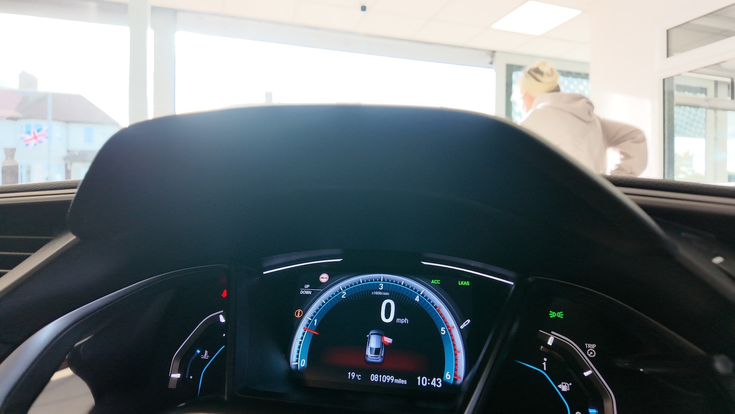 Used Honda Civic 2018 for sale - 76382403: Photo 17
