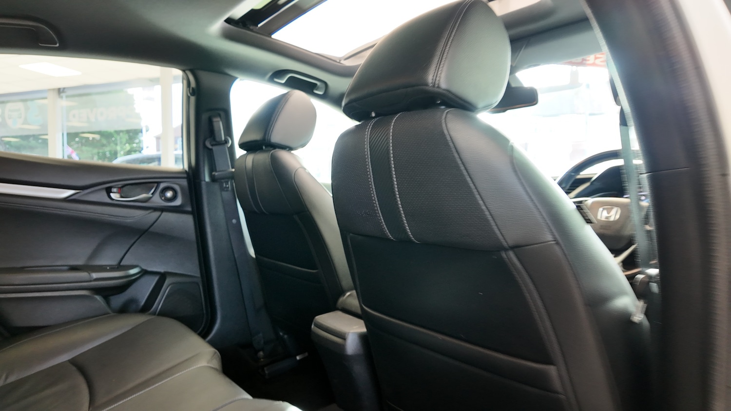 Used Honda Civic 2018 for sale - 76382403: Photo 27