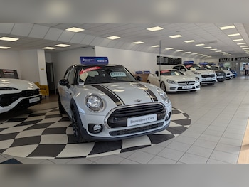 2017 (67) - 1.5 Cooper Black Pack 6dr AUTO PETROL 83000 MILES 6-Door