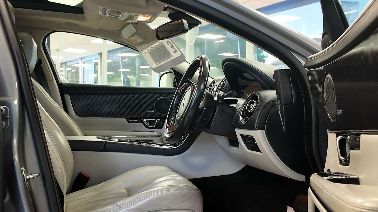 Used Jaguar XJ 2014 for sale - 76718750: Photo 11