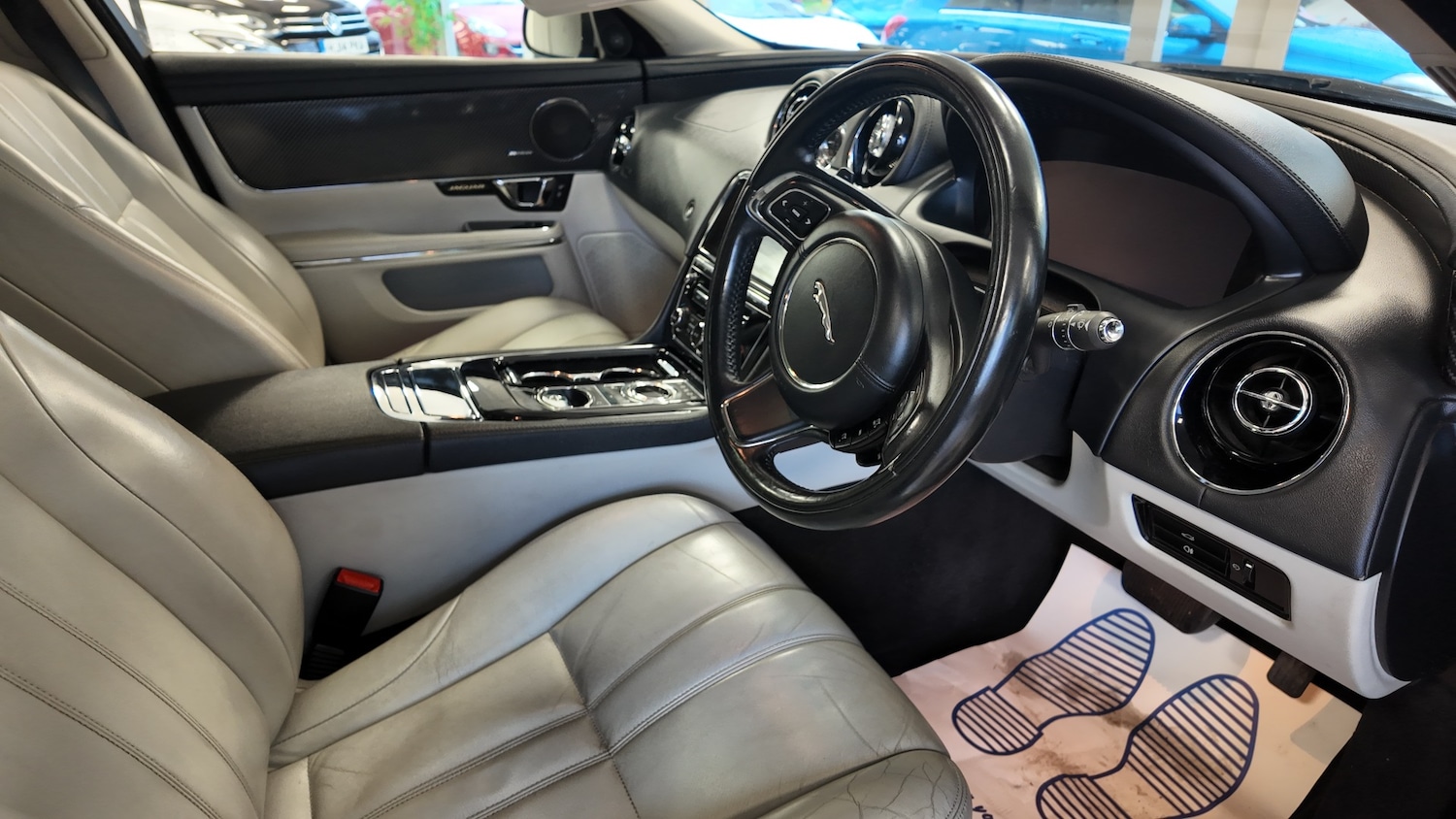 Used Jaguar XJ 2014 for sale - 76718750: Photo 14