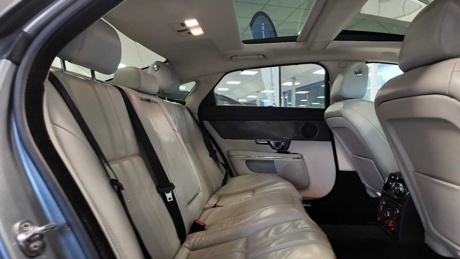 Used Jaguar XJ 2014 for sale - 76718750: Photo 26