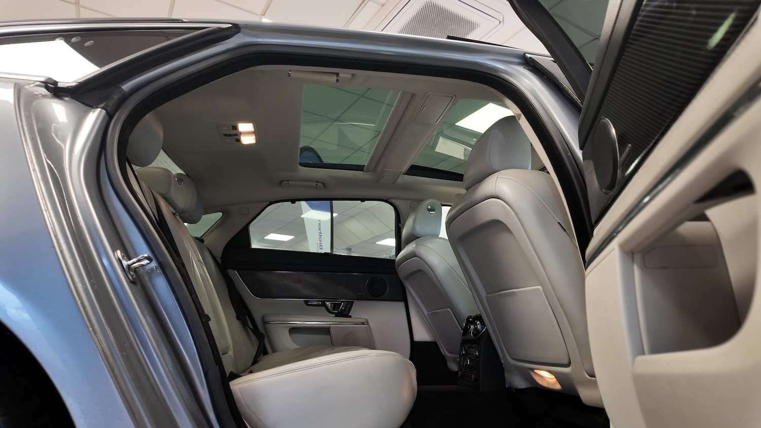 Used Jaguar XJ 2014 for sale - 76718750: Photo 28