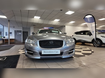 Used Jaguar XJ 2014 for sale - 76718750: Photo